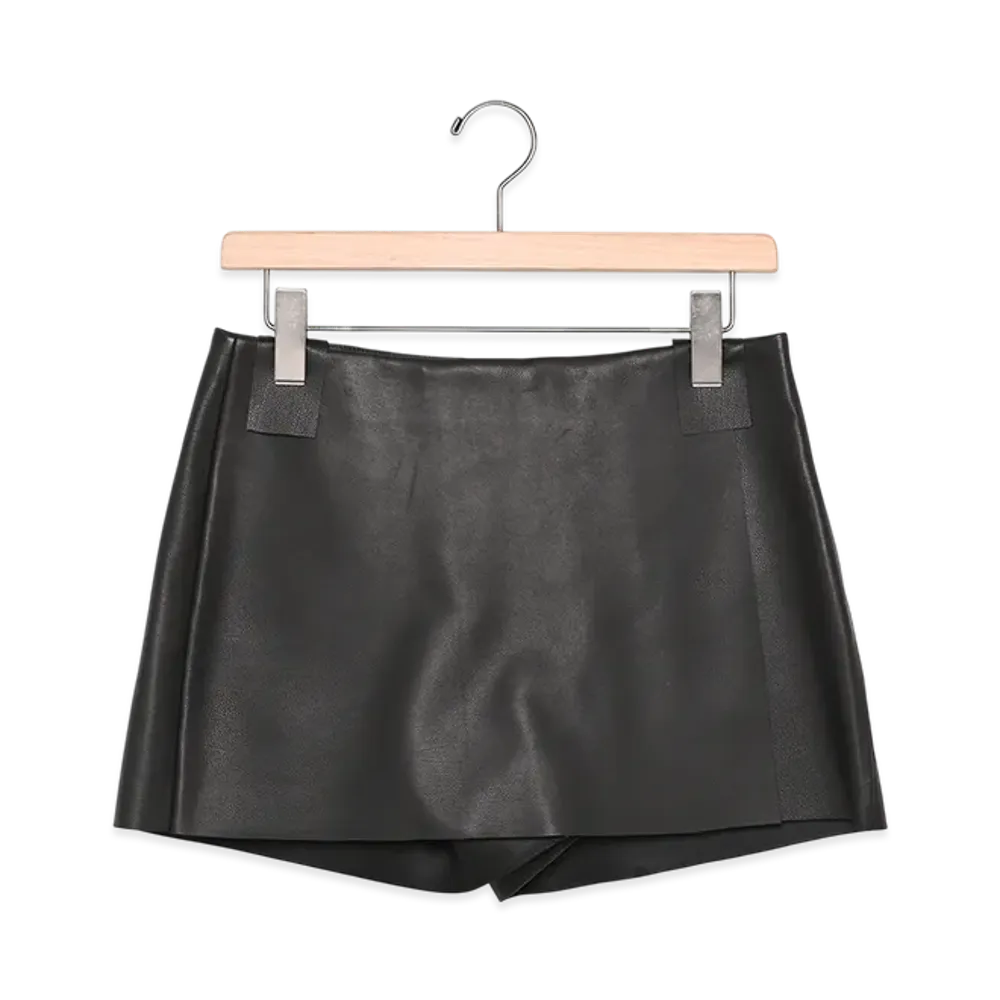 COMOLI Calfskin Skort "Black"