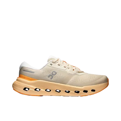 On Cloudrunner 3 "Grain/Saffron"