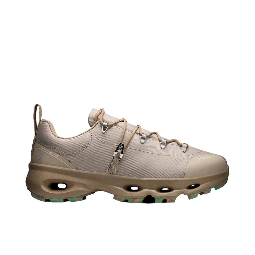 LOEWE × On Cloudsolo Hiker "Sand"