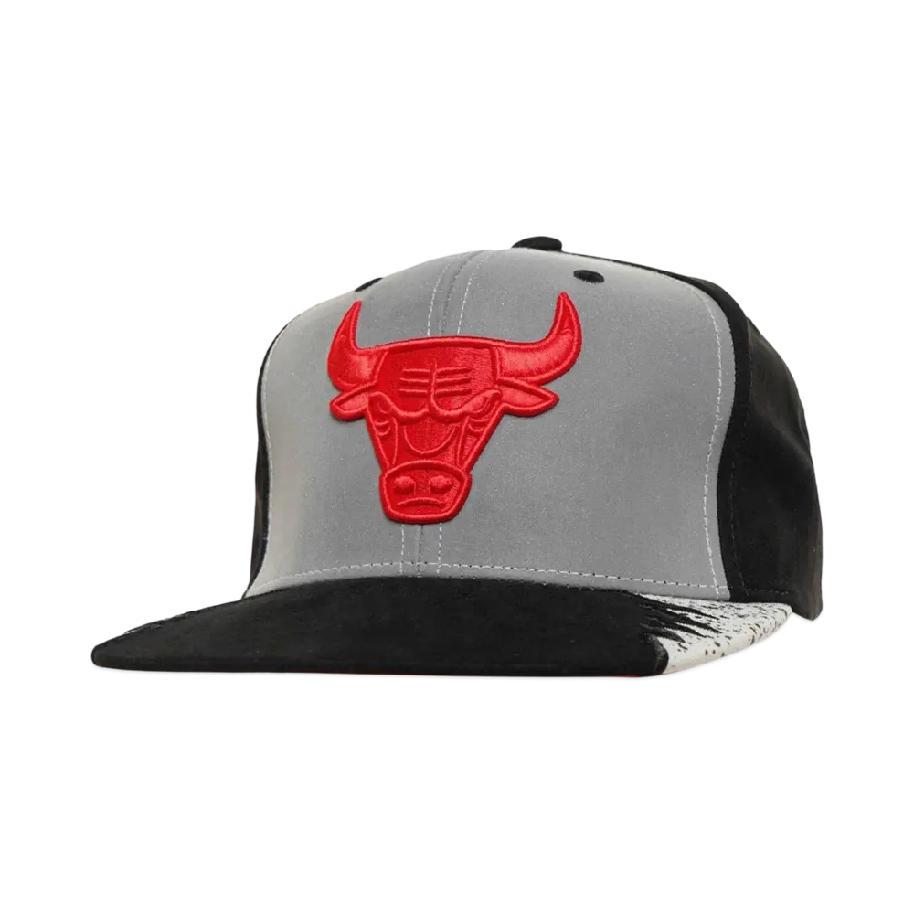 Mitchell&Ness NBA DAY 5 SNAPBACK BULLS "GREY-BLACK"