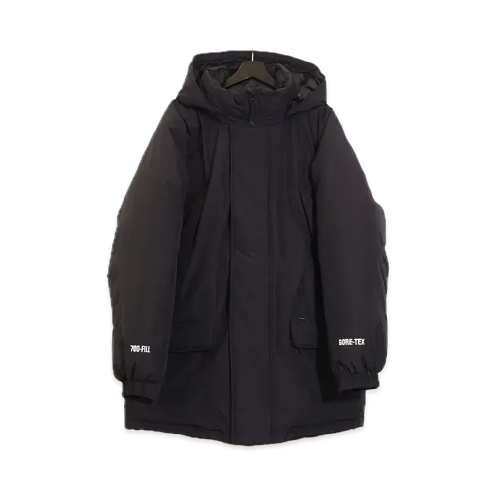 Supreme GORE-TEX 700-Fill Down Parka "Black"