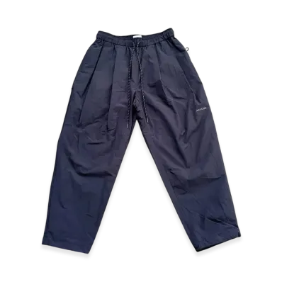 ALOUND Twotuck Tapered Nylon Pants "Black"