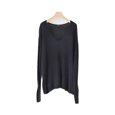 COMOLI Black V-Neck Knit "Black"