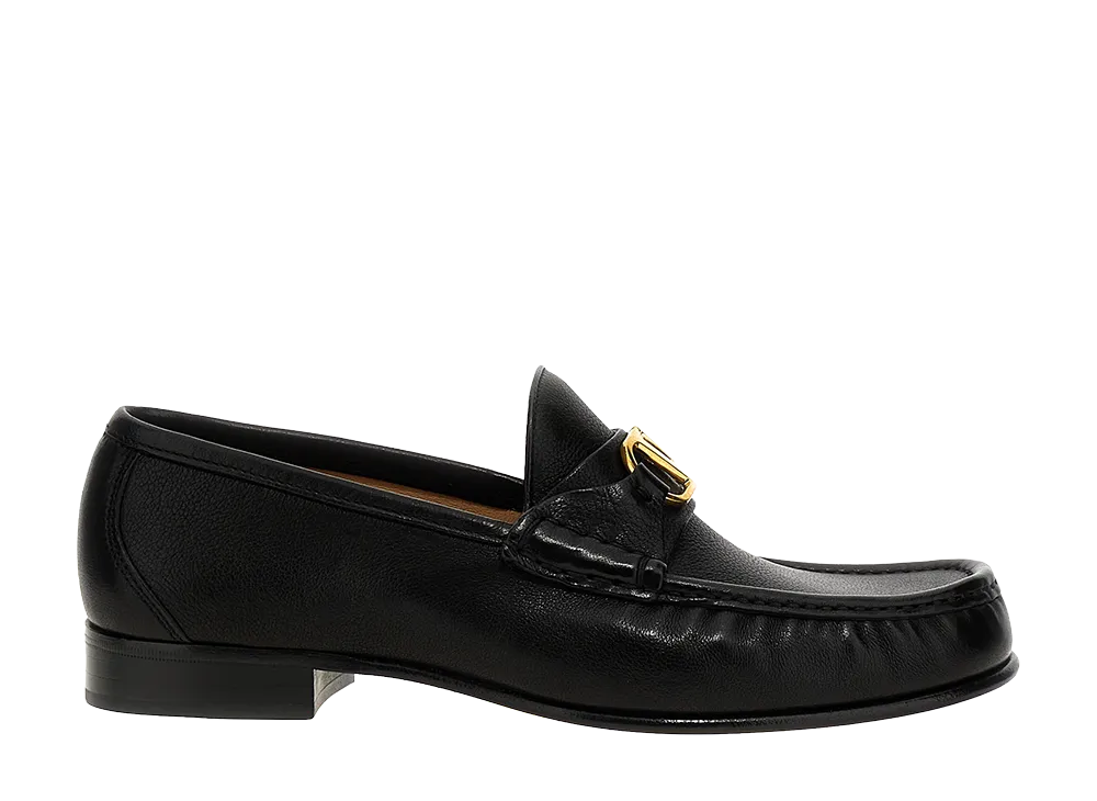 Valentino Garavani vlogo Signature Loafers "Black"
