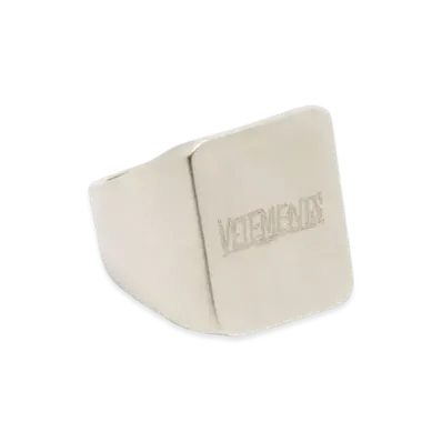 VETEMENTS Angrive Logo Signet Ring "Silver"
