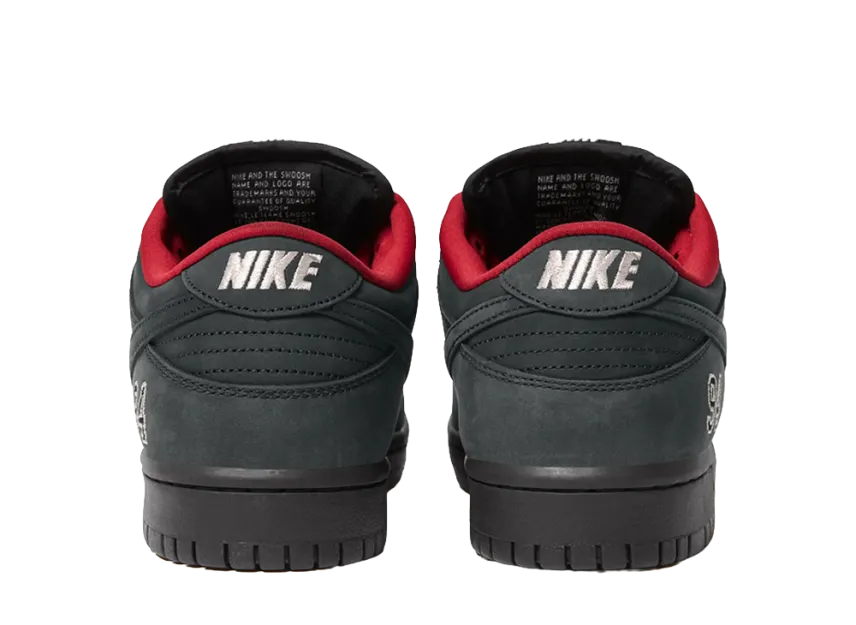 Supreme × Nike SB Dunk Low Supreme × Nike SB Dunk Low
