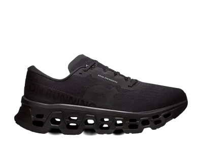 On Cloudmonster 3 "Black"