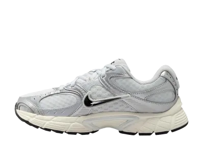 Nike Women's V5 RNR PRM "Off White/Off Noir"