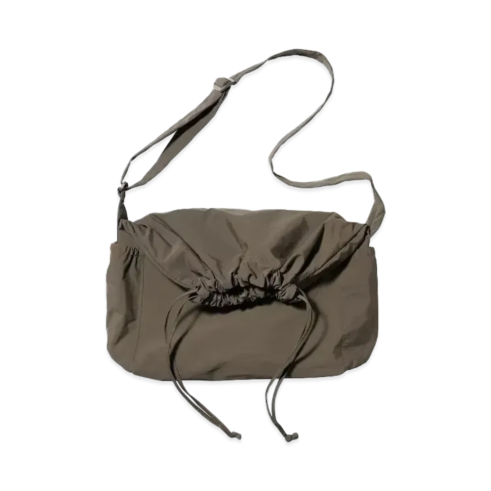 Uniqlo U 24SS Drawstring Shoulder Bag "Olive"