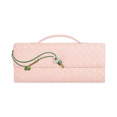 Bottega Veneta Andiamo Clutch "Seashell"