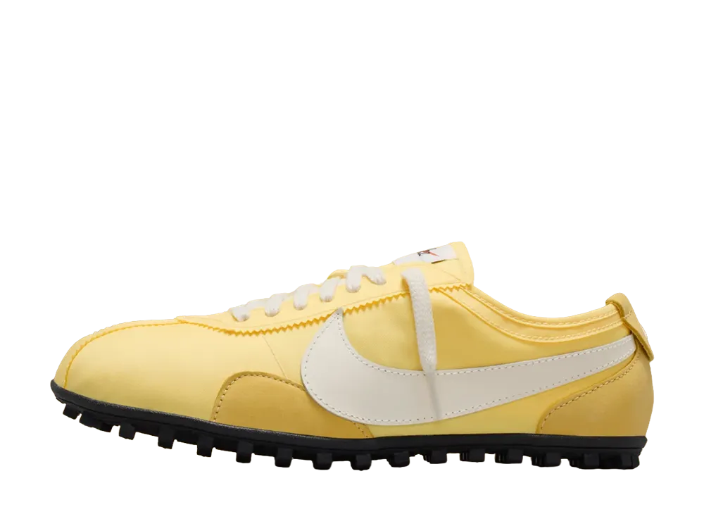 ナイキ ウィメンズ ムーン シューズ OG "ソフトイエロー"