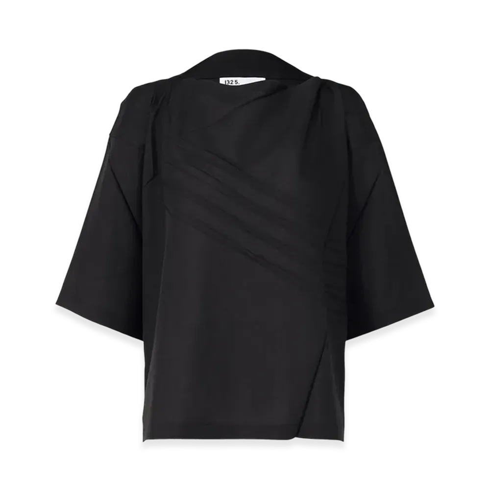 132 5. ISSEY MIYAKE Pleats T Basic "Black"