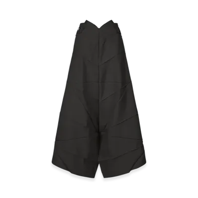 132 5. ISSEY MIYAKE No.2 "Black"