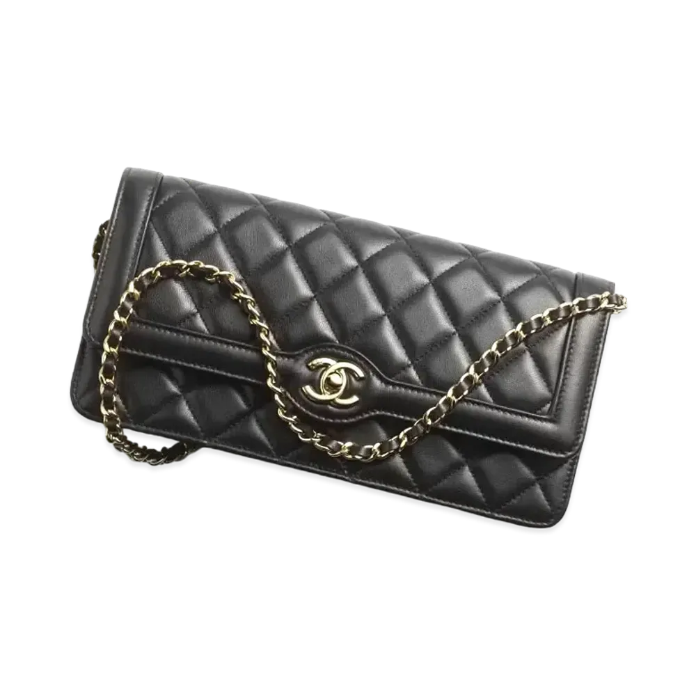 CHANEL Cluch with Chain Lambskin & Gold-Tone Metal "Black"