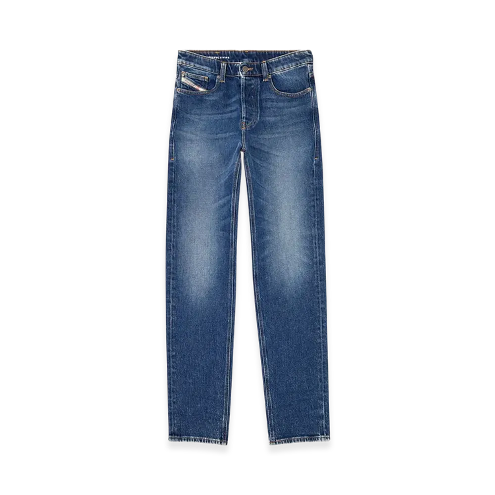 Diesel Regular Jeans 1988 D-Ark 09l21 "Medium Blue"