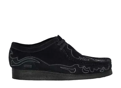 Supreme × Clarks Wallabee "Black"