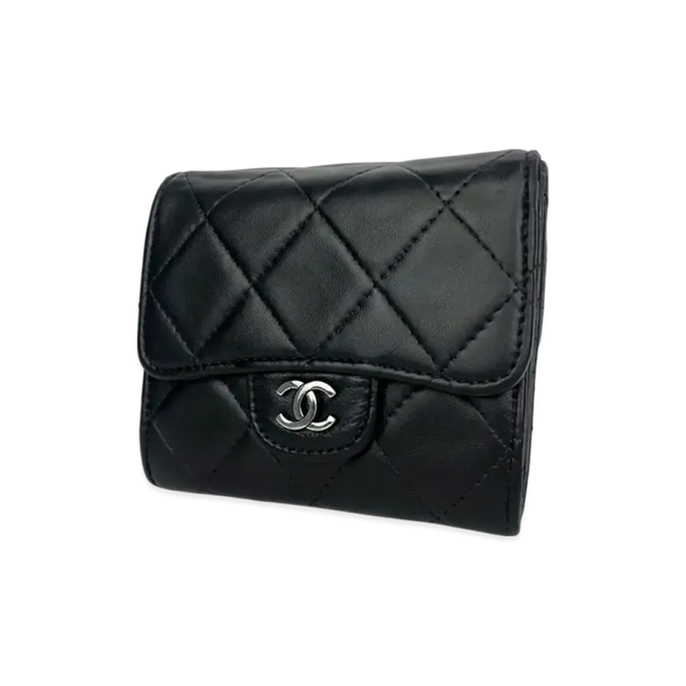 CHANEL Matelasse Lambskin Tri-Fold Wallet "Black"