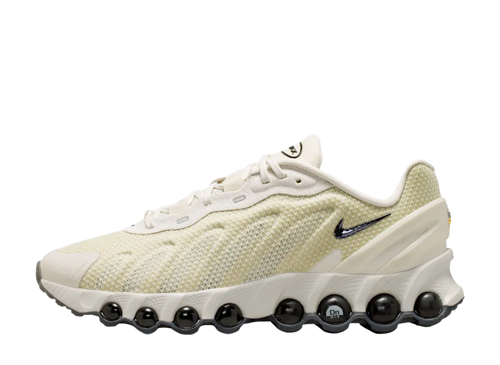 ナイキ エアマックスDN8 "ライトボーン"
