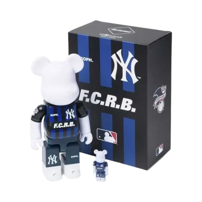 Bearbrick F.C.Real Bristol F.C.R.B. × MLB NEW YORK YANKEES 100% & 400%