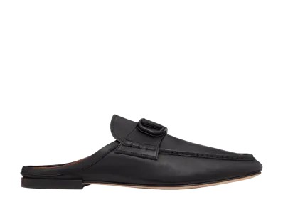 Valentino Garavani vlogo Signature Mules "Black"