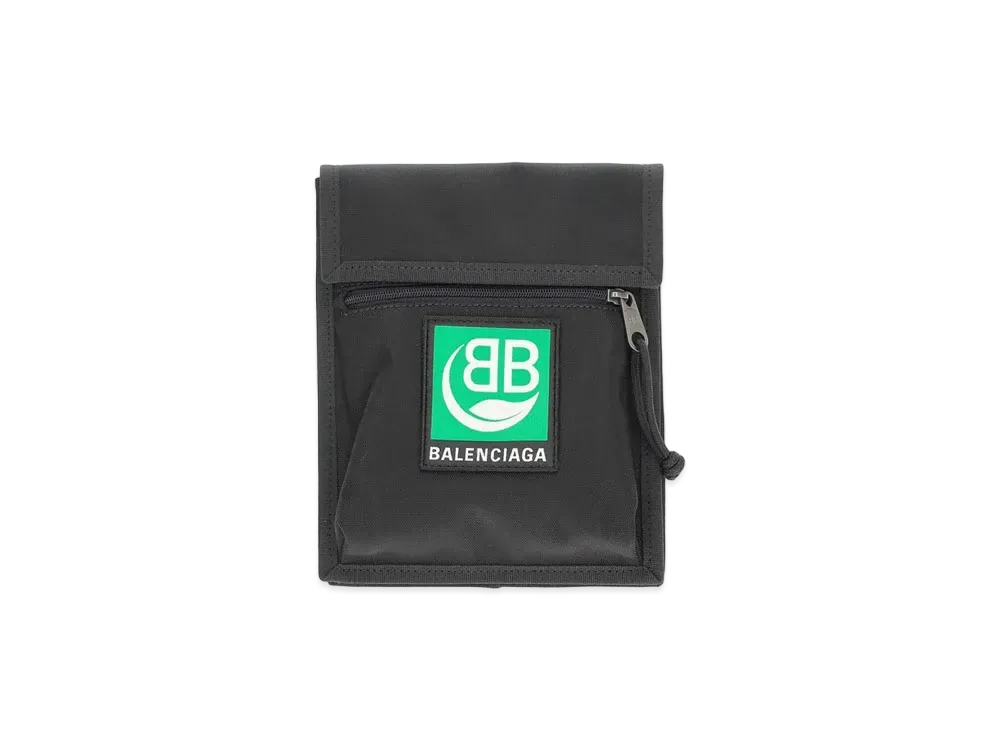 バレンシアガ ナイロン "ブラック" 5322989WB951000