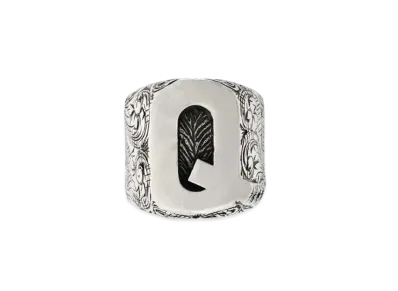 GUCCI Alphabet "Q" Silver Ring "Silver"