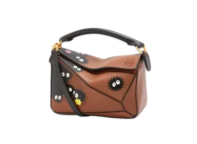 LOEWE x Spirited Away Susuwatari Small Puzzle Bag In Classic Calfskin "Havana"