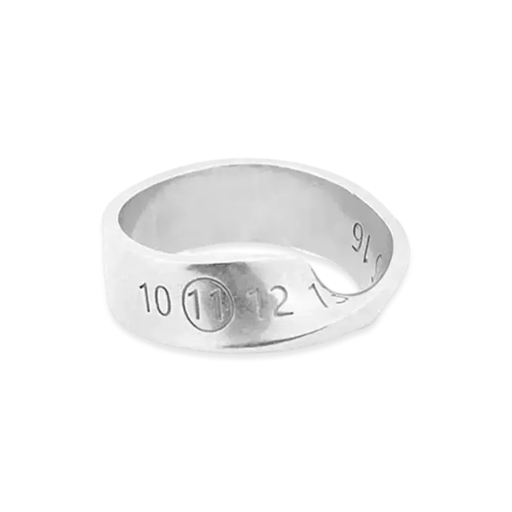 Maison Margiela Logo Twisted Number Ring "Silver"