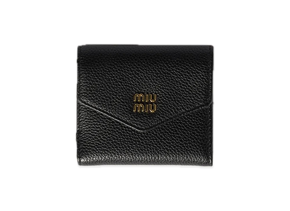 MIU MIU Small Leather Wallet "Black"