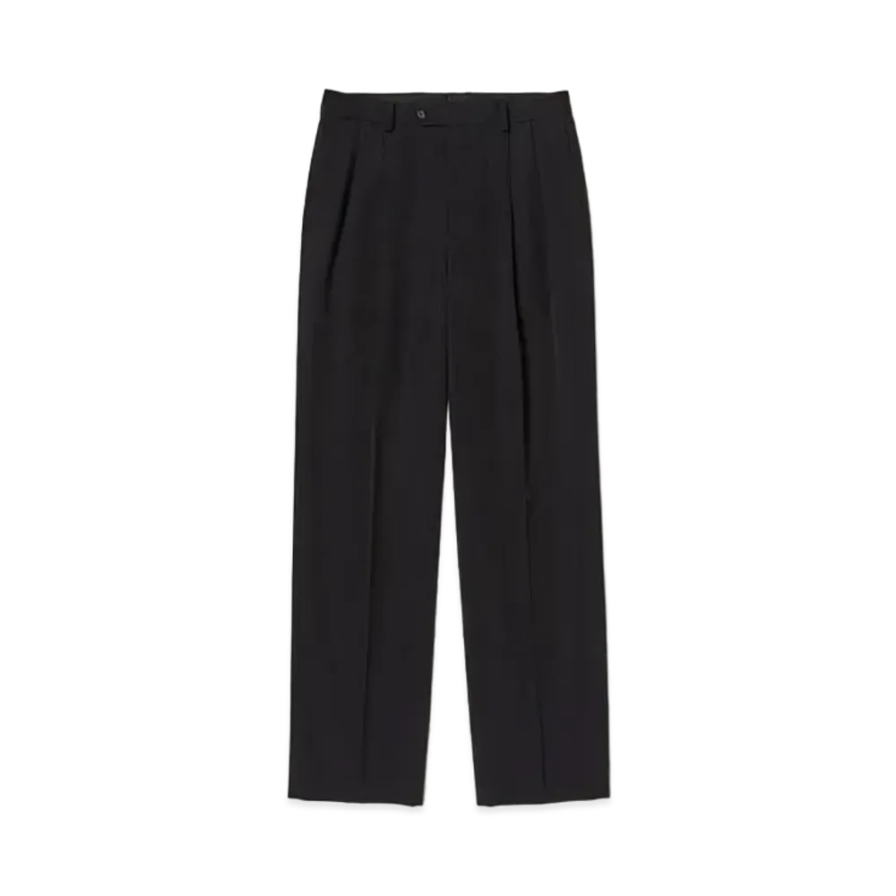 AURALEE LIGHT WOOL MAX GABARDINE TWO TUCK SLACKS "Black"