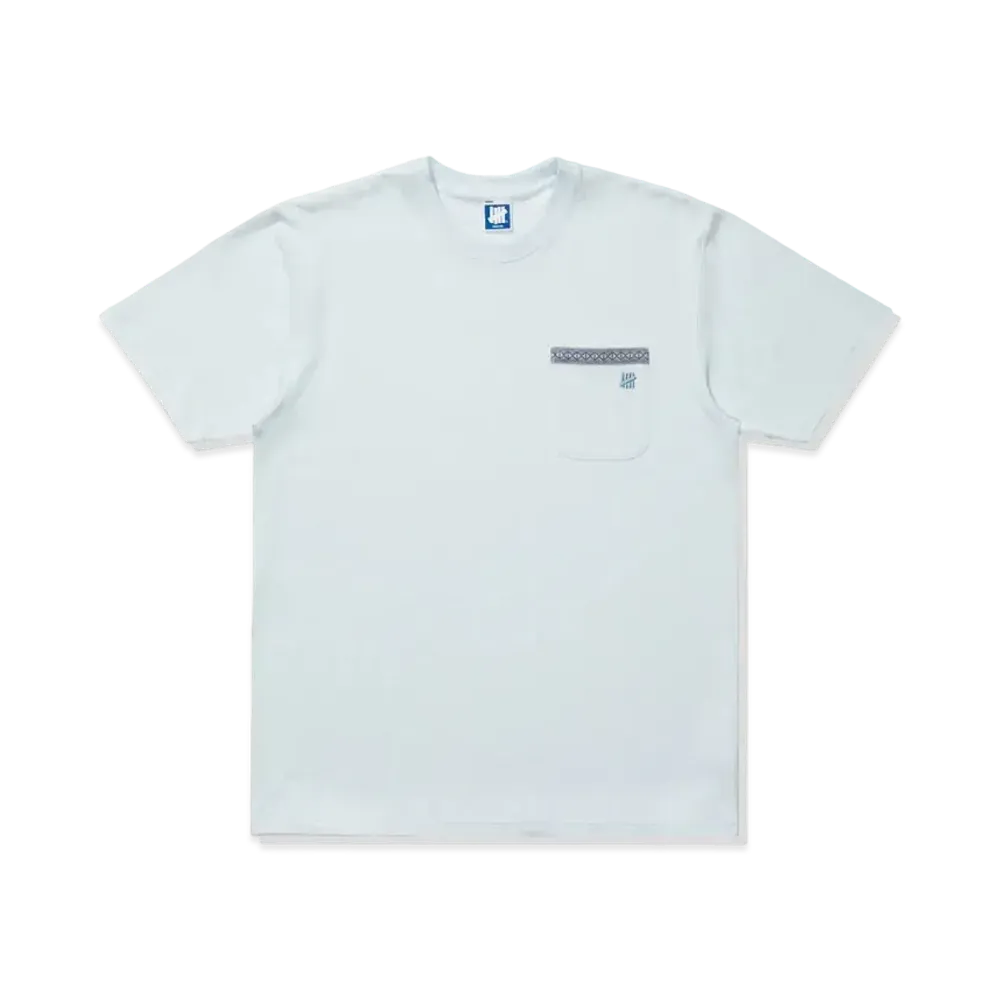 UNDEFEATED S/S Trim Pocket Tee "Lt Blue"