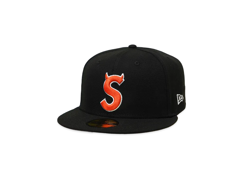 Supreme Devil S Logo New Era "Black"