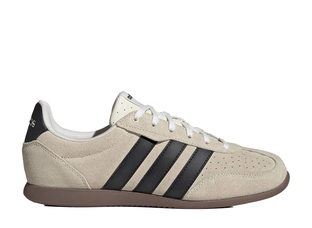 adidas Women's Barreda Lo "Cream White/Core Black/Carbon"