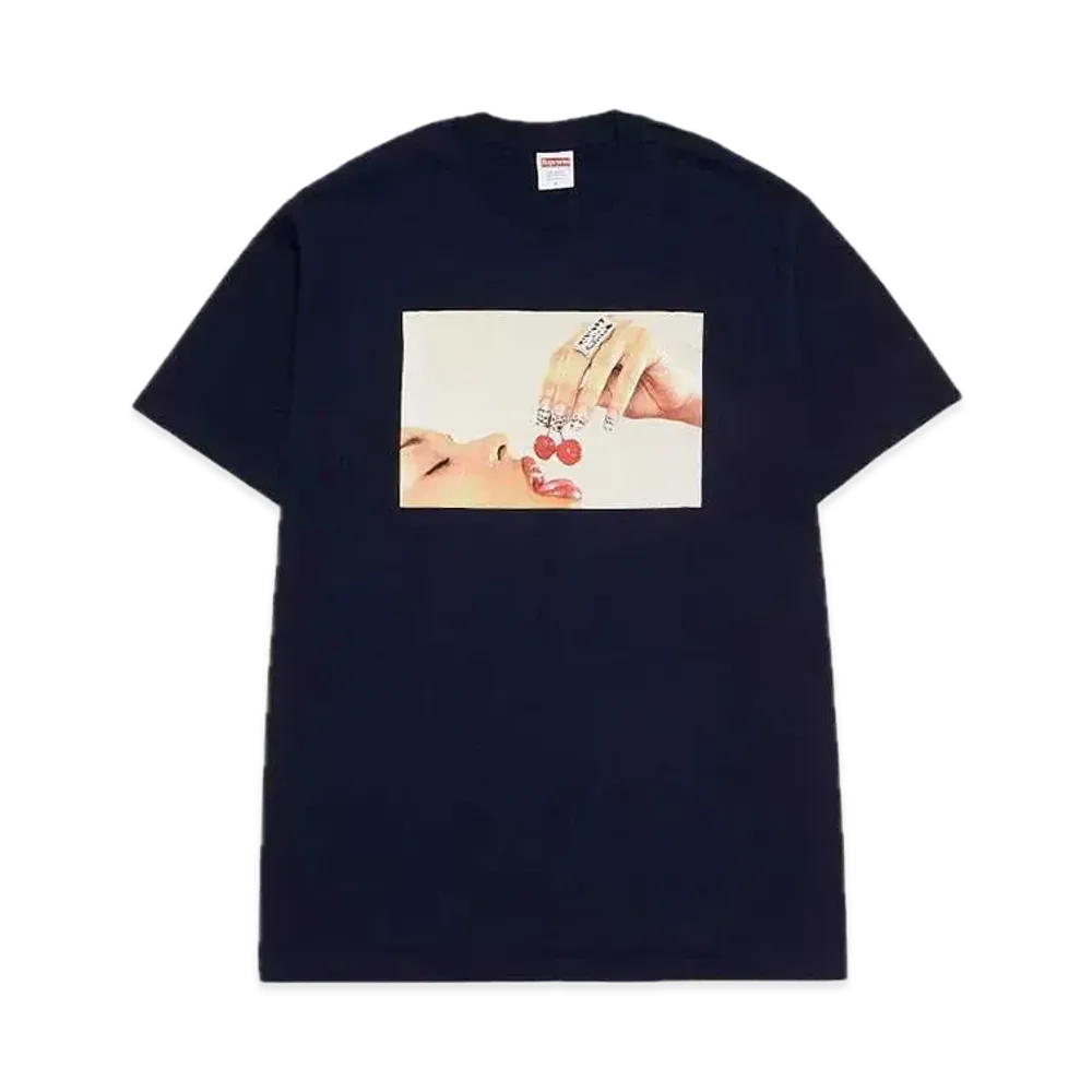 シュプリーム チェリー Tシャツ "ネイビー"