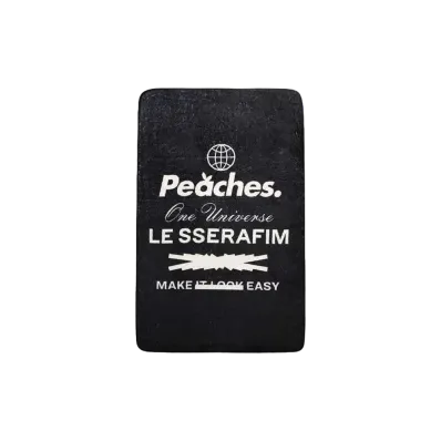 Peaches. x LE SSERAFIM BLANKET "BLACK"