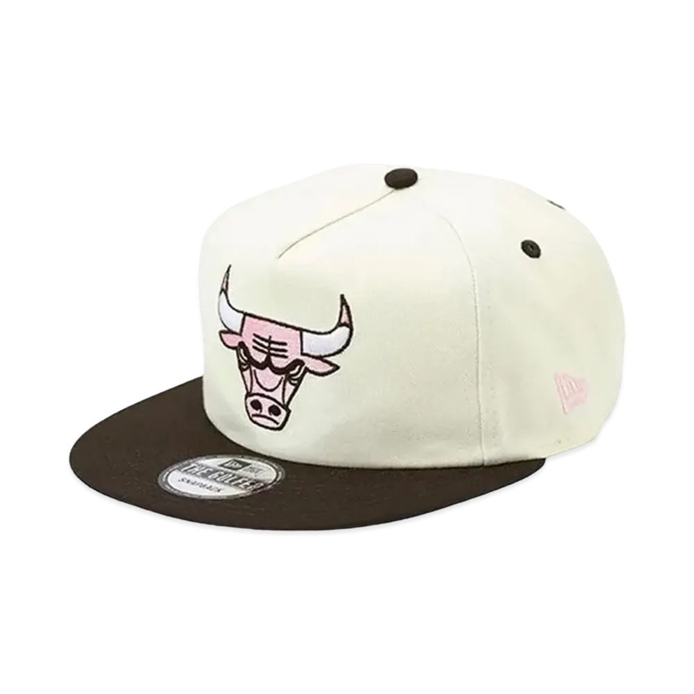 NEW ERA x THE CAP The Golfer Snapback Chicago Bulls "Ivory"