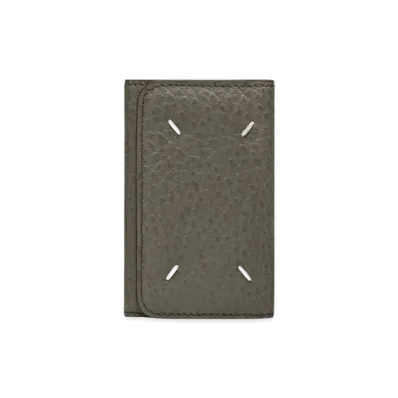 Maison Margiela Four Stitches Key Holder
"Dark Gray"
