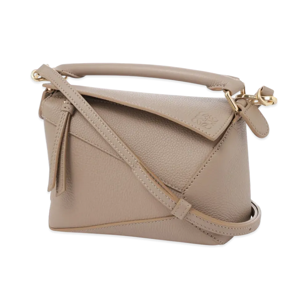 LOEWE Puzzle Edge Mini "Sand"