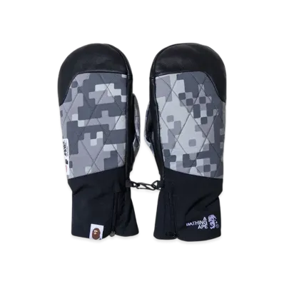 A BATHING APE x KAZUKI UAP Camo Gloves "Charcoal"