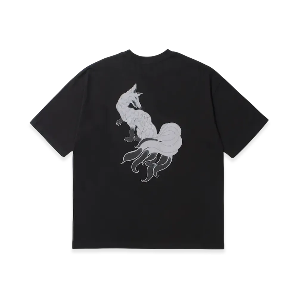 APHRODITEGANG GAKKIN x BUDSPOOL Classic Logo S/S Tee (White Fox Back Print) "Black"