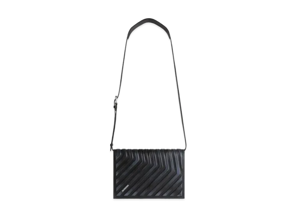 バレンシアガ カーグレーエフェクト ショルダーストラップ フラップ バッグ "ブラック" 6794652AAD61091