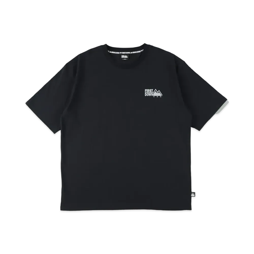 FIRST DOWN S/S PRINT TEE "Black"