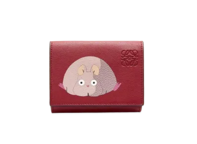 LOEWE x Spirited Away Bo Mouse Trifold Wallet In Classic Calfskin "Rouge"
