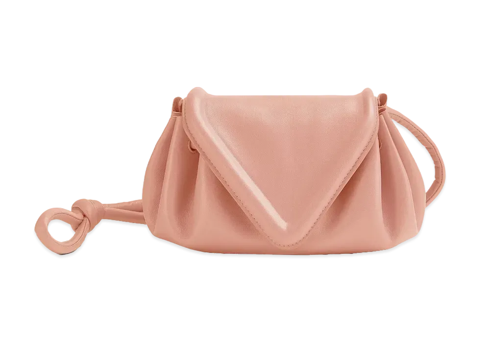 ボッテガヴェネタ ビーク "ピーチ" 658521VCP307806