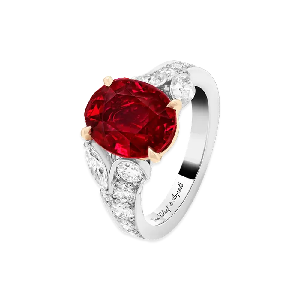 Van Cleef & Arpels Jasmin solitaire ruby 5.19 carats "Platinum/Diamond/Ruby"