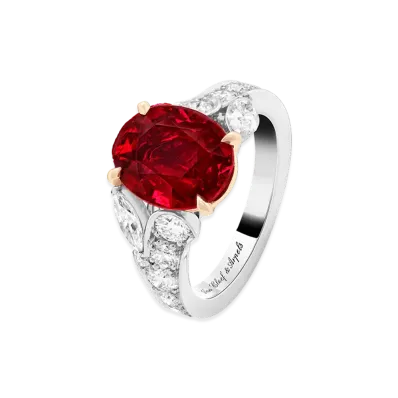 Van Cleef & Arpels Jasmin solitaire ruby 5.19 carats "Platinum/Diamond/Ruby"