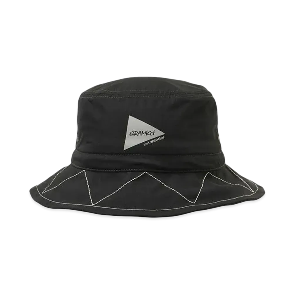 GRAMICCI x and wander zigzag stitch hat"BLACK"