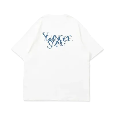 Younger Song pigment Universal logo T "WHITE"