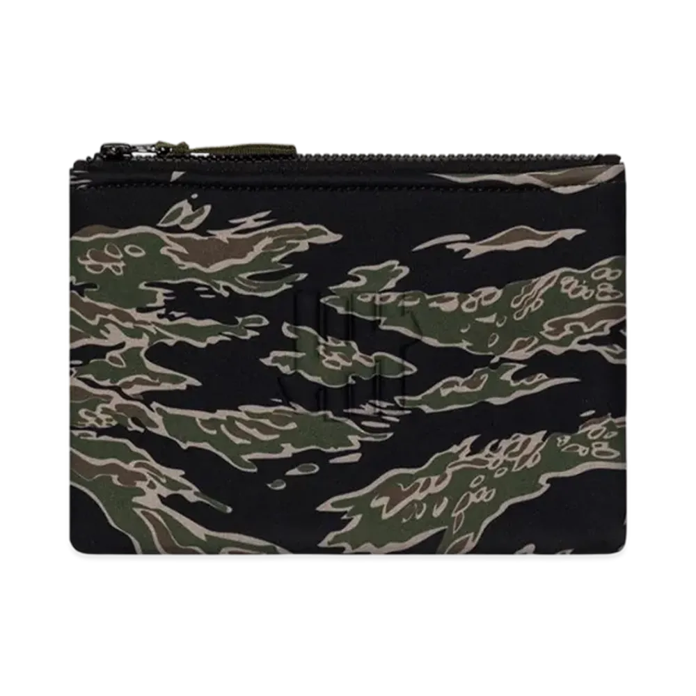UNDEFEATED Neoprene Pouch S/M "Camo"