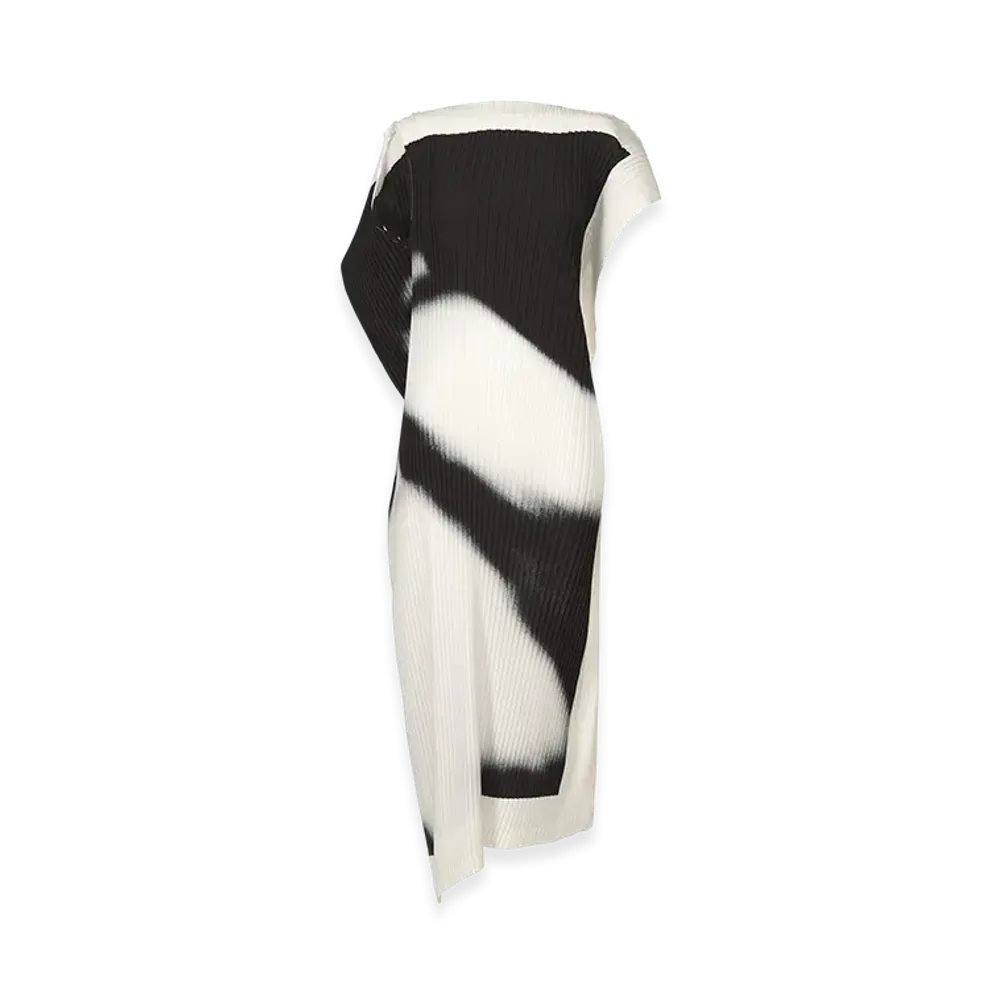 ISSEY MIYAKE Shadow Study Pleats "Light"